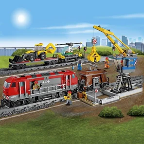 Мощный грузовой поезд